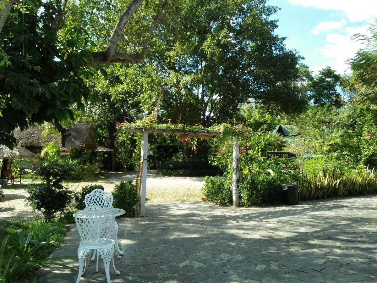 Mek Kiri Riverkwai Resort SHA Thong Pha Phum Exteriör bild